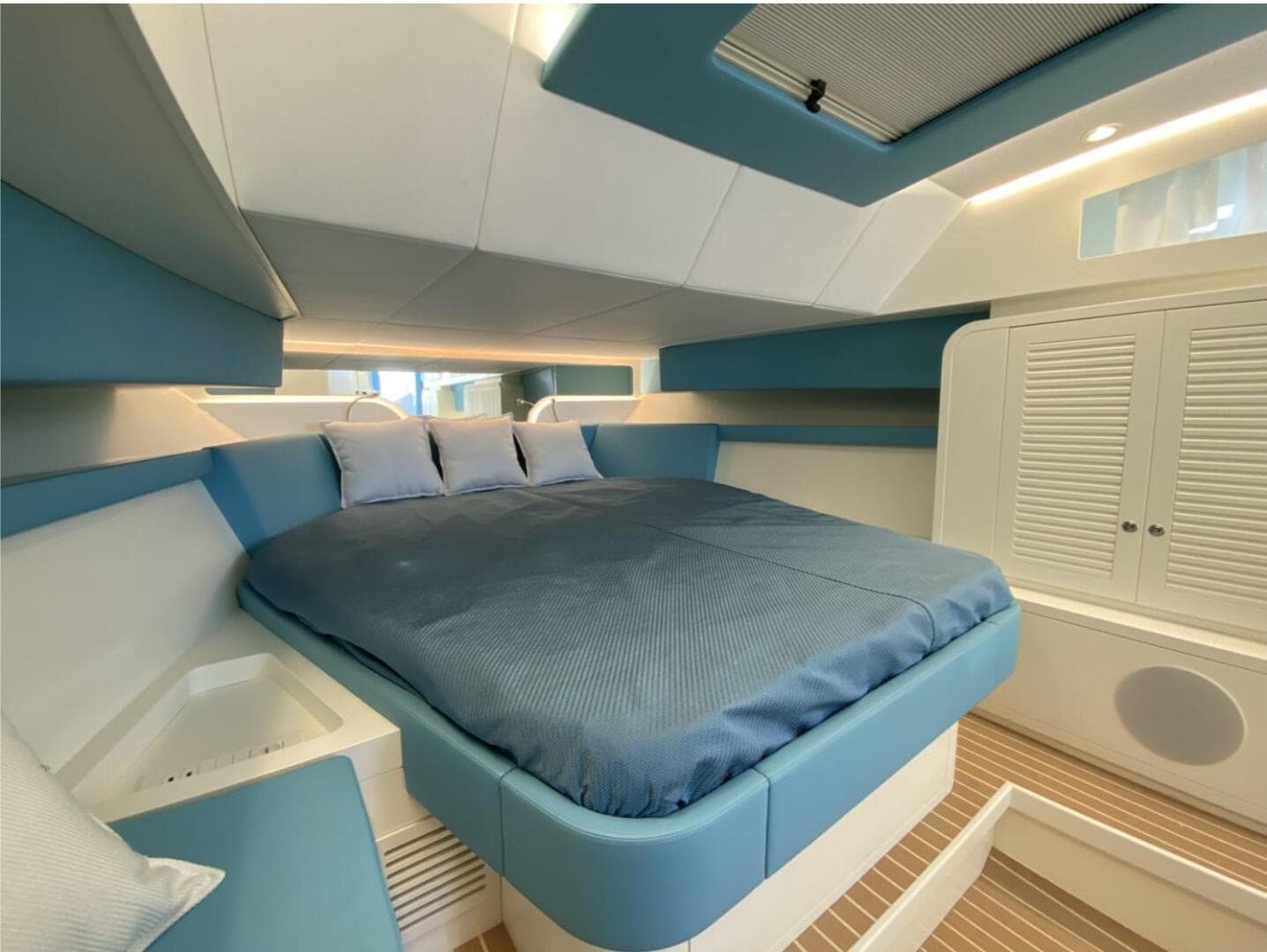 2027 Canados Gladiator 431 Walk-Around — photo 4