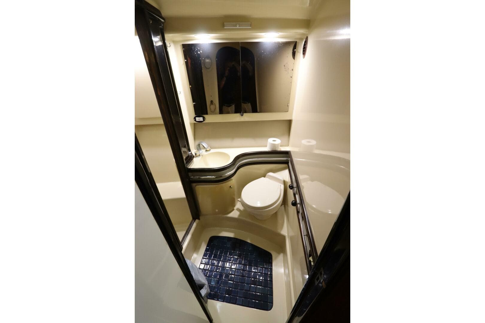 1991 Spectrum 48 Convertible — photo 30