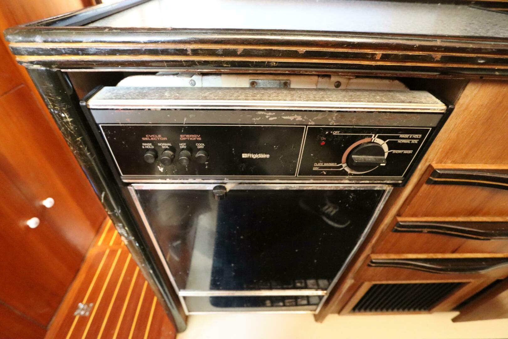 1991 Spectrum 48 Convertible — photo 21