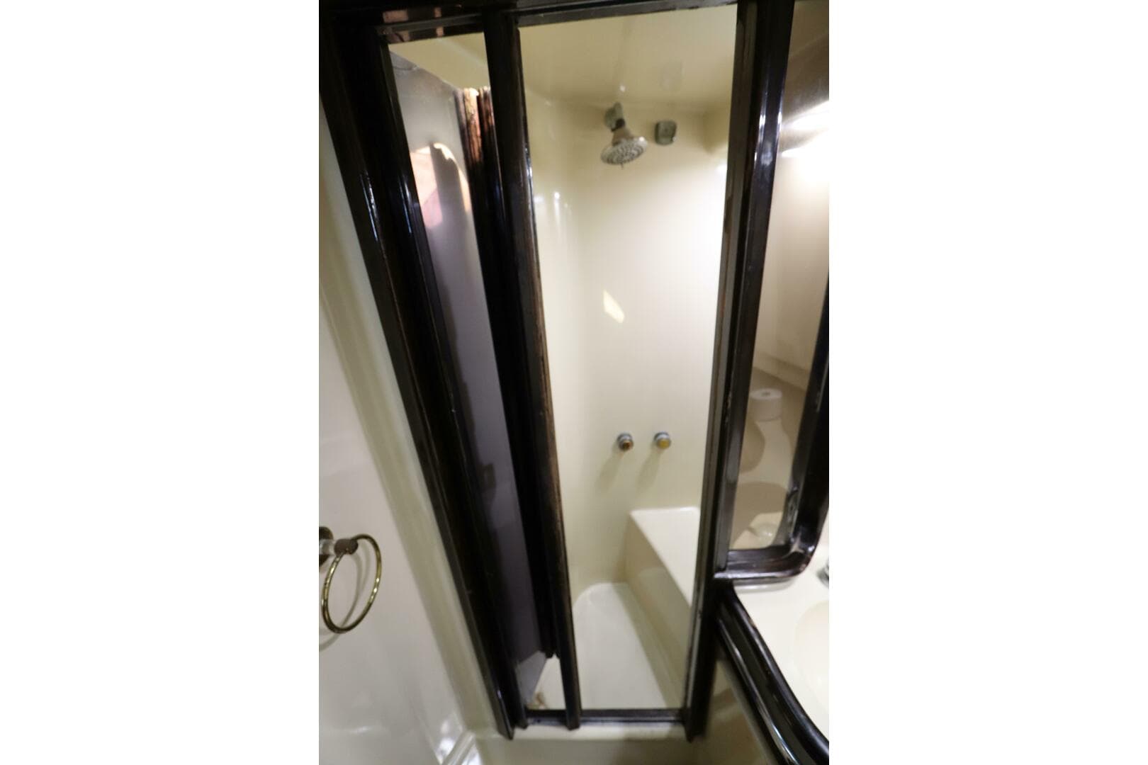 1991 Spectrum 48 Convertible — photo 32