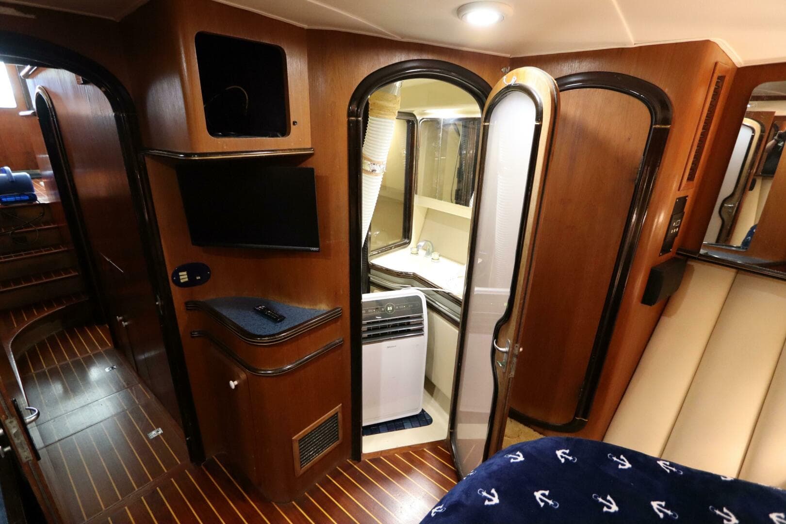 1991 Spectrum 48 Convertible — photo 36