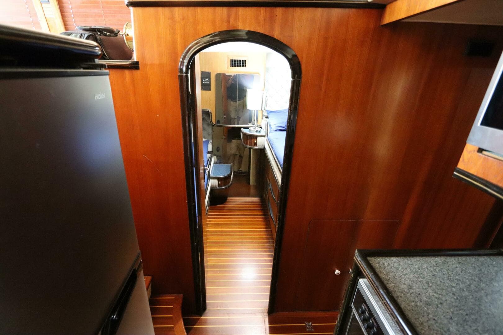 1991 Spectrum 48 Convertible — photo 27