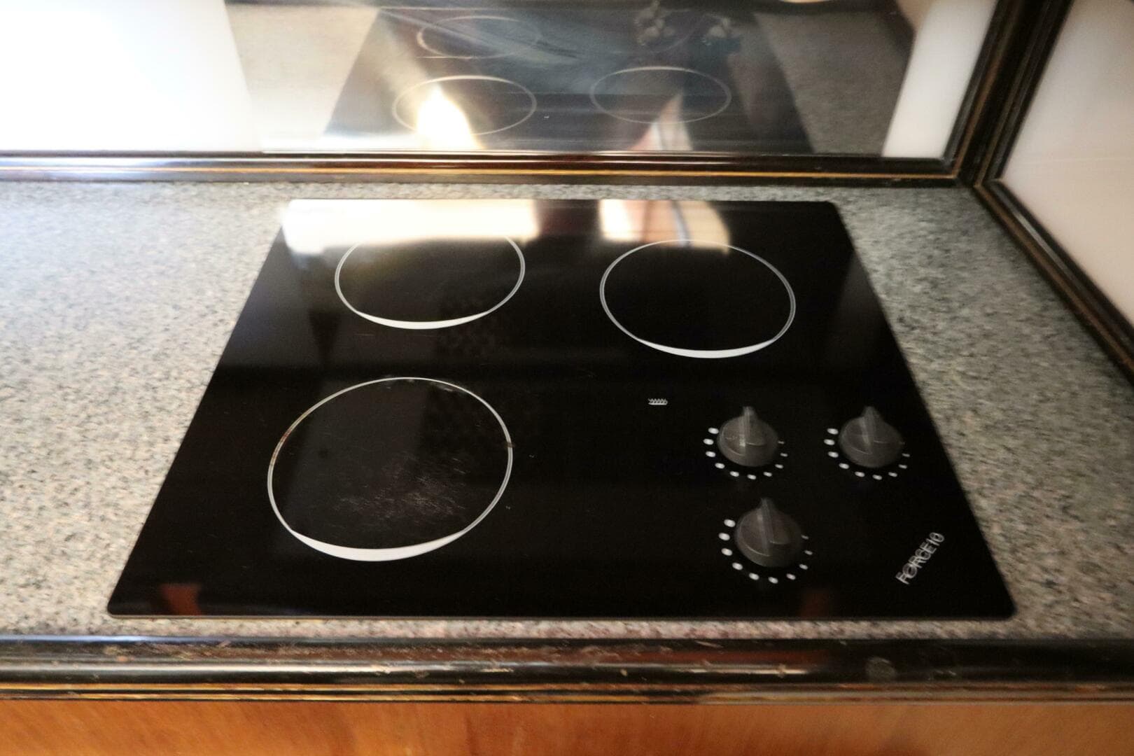 1991 Spectrum 48 Convertible — photo 23