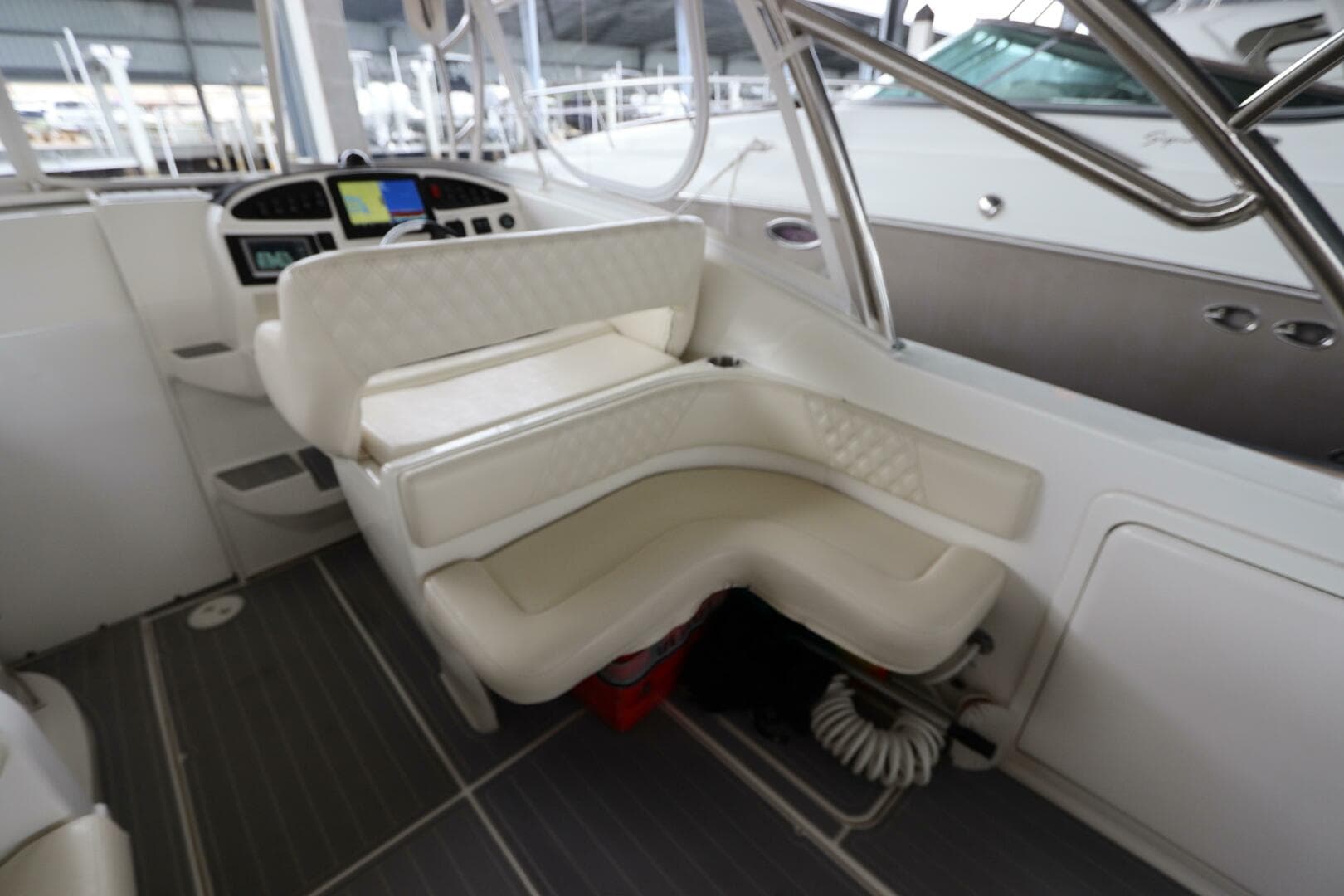 2014 Intermarine 380 Sport — photo 15