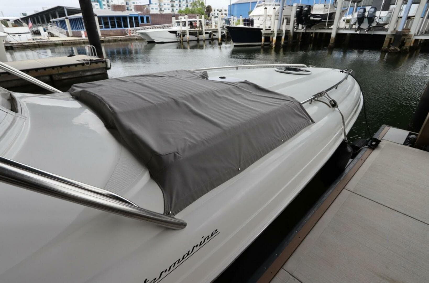 2014 Intermarine 380 Sport — photo 5