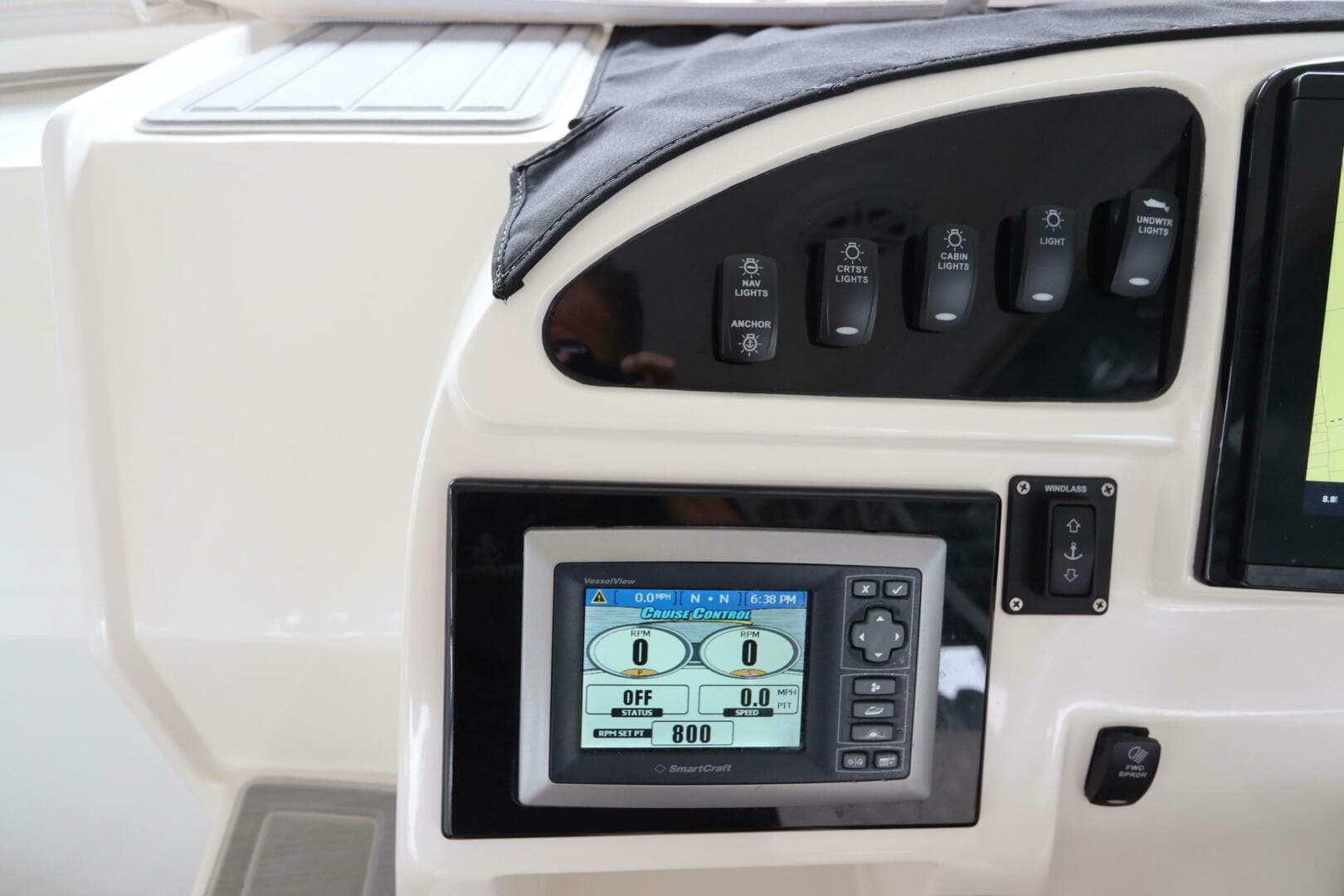 2014 Intermarine 380 Sport — photo 21