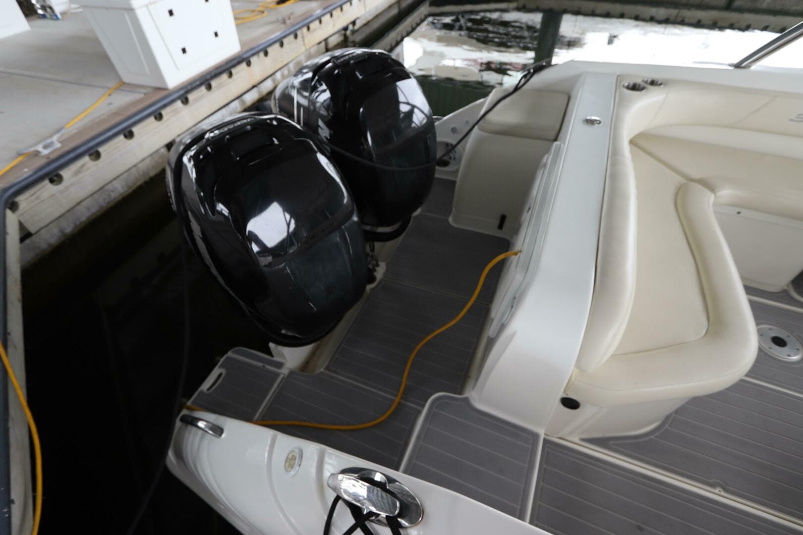 2014 Intermarine 380 Sport — photo 10