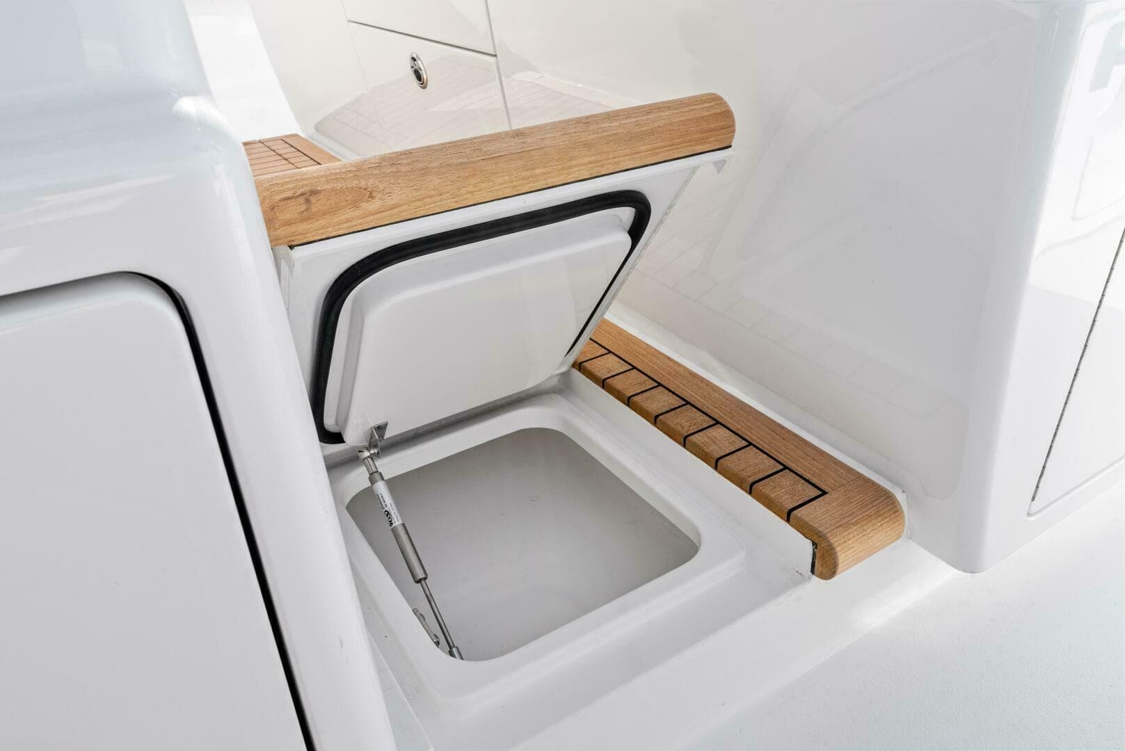 2026 Valhalla Boatworks V-46 — photo 65