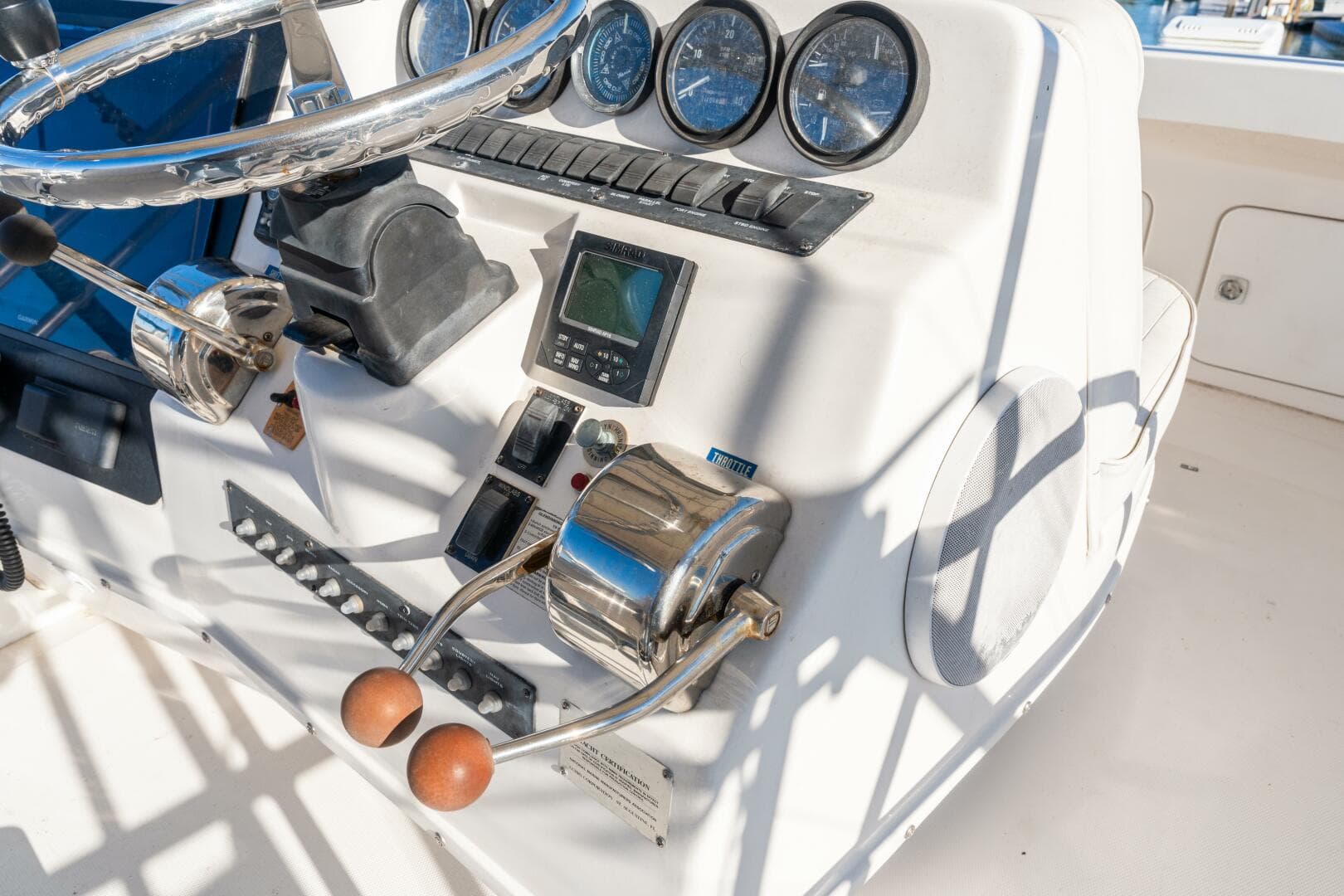 2004 Luhrs Convertible — photo 19