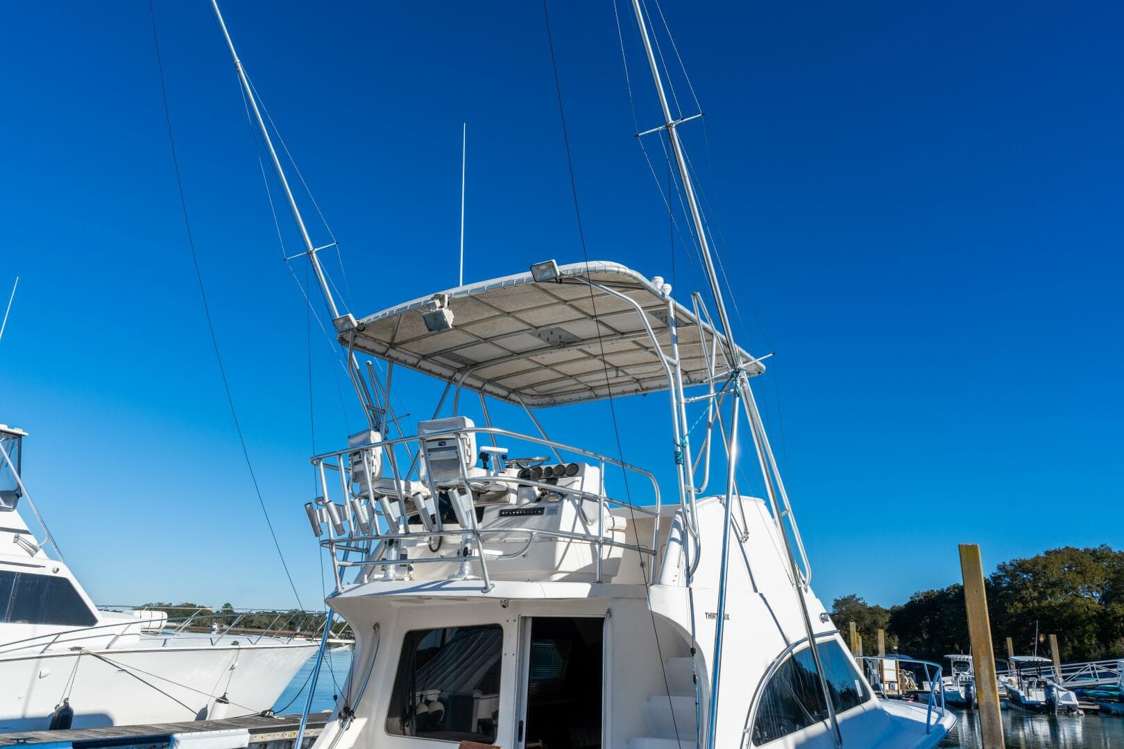 2004 Luhrs Convertible — photo 9