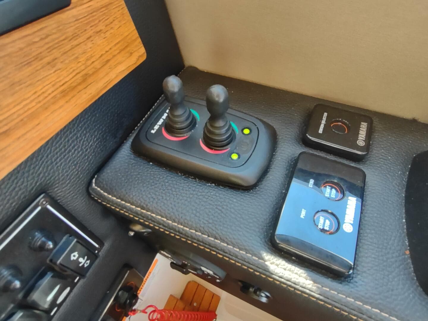 2020 Cutwater C-32 Coupe — photo 27