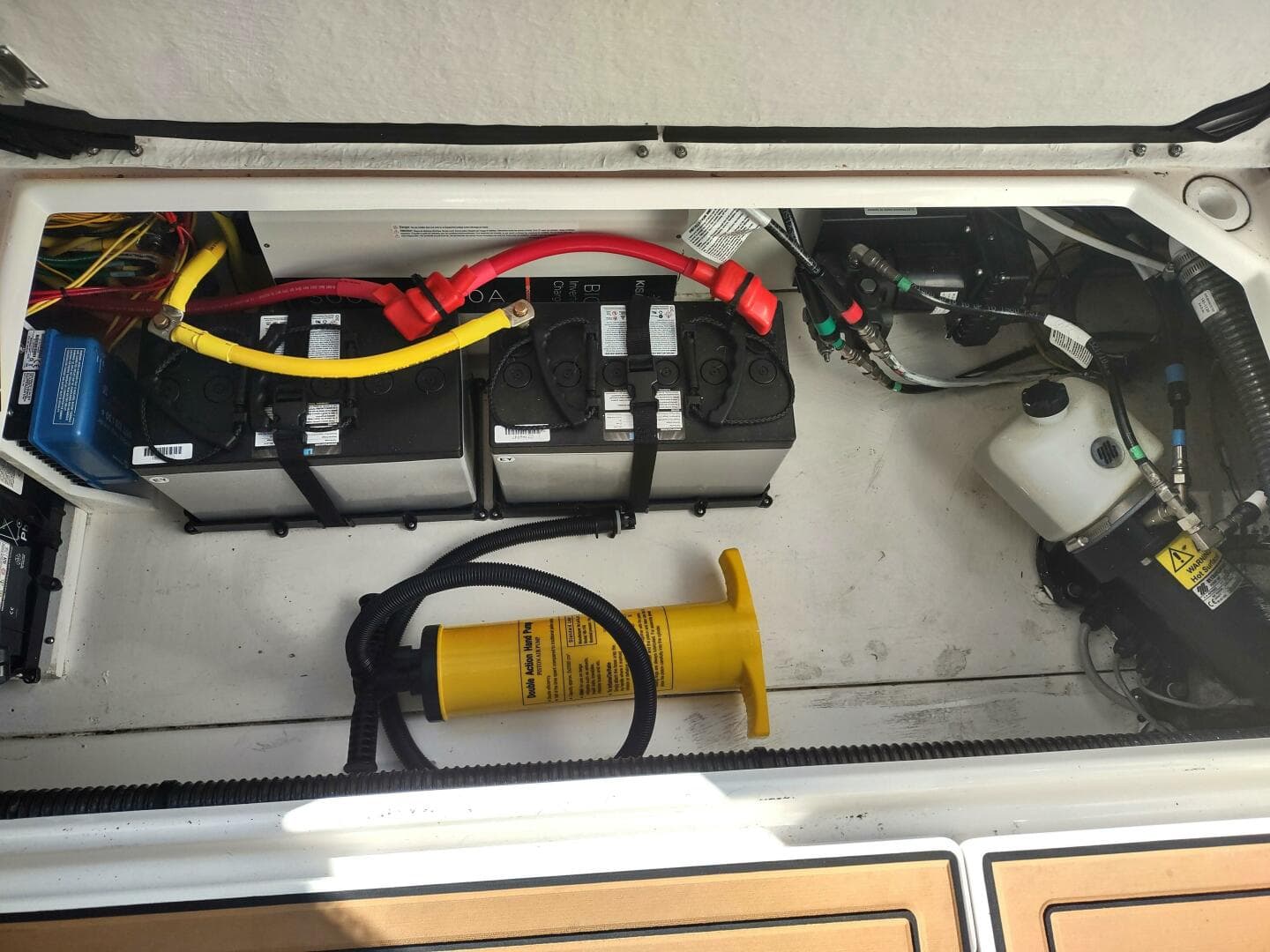 2020 Cutwater C-32 Coupe — photo 37