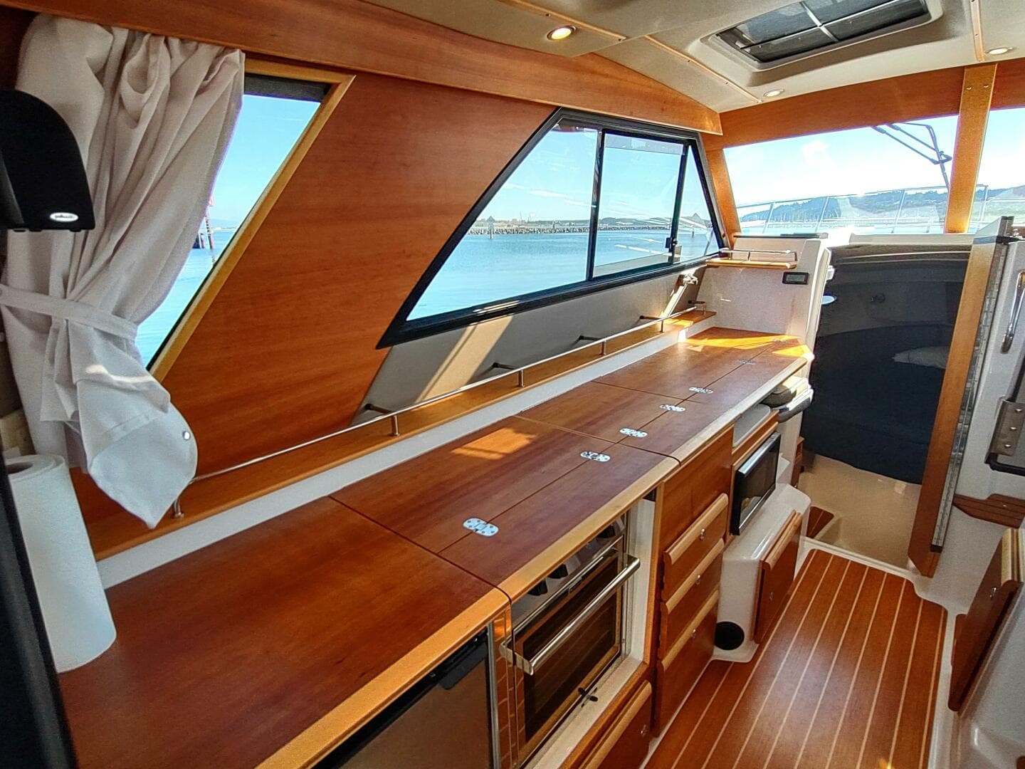 2020 Cutwater C-32 Coupe — photo 18