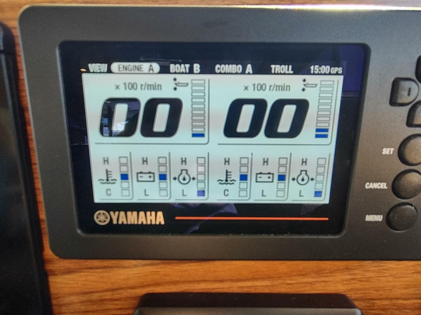 2020 Cutwater C-32 Coupe — photo 26