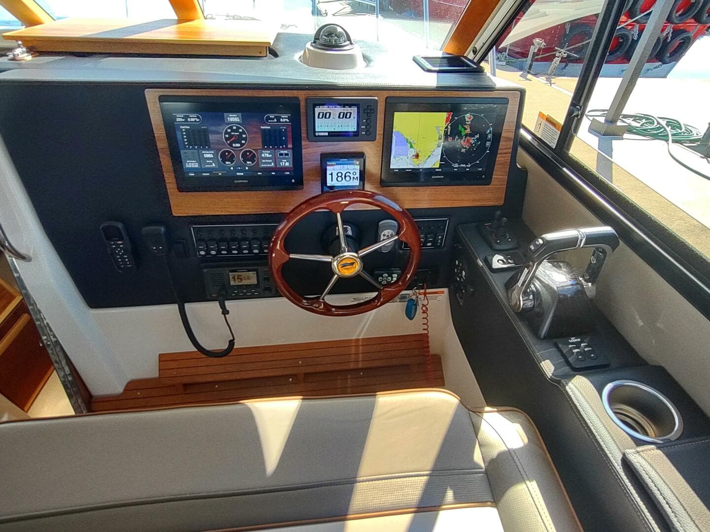 2020 Cutwater C-32 Coupe — photo 24