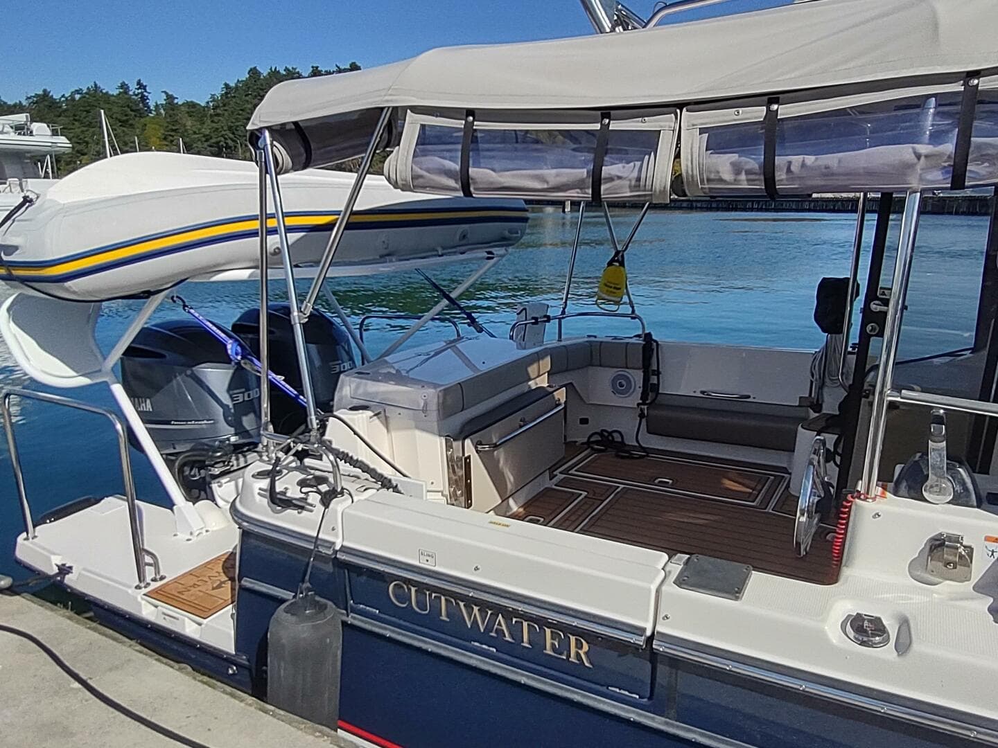 2020 Cutwater C-32 Coupe — photo 6