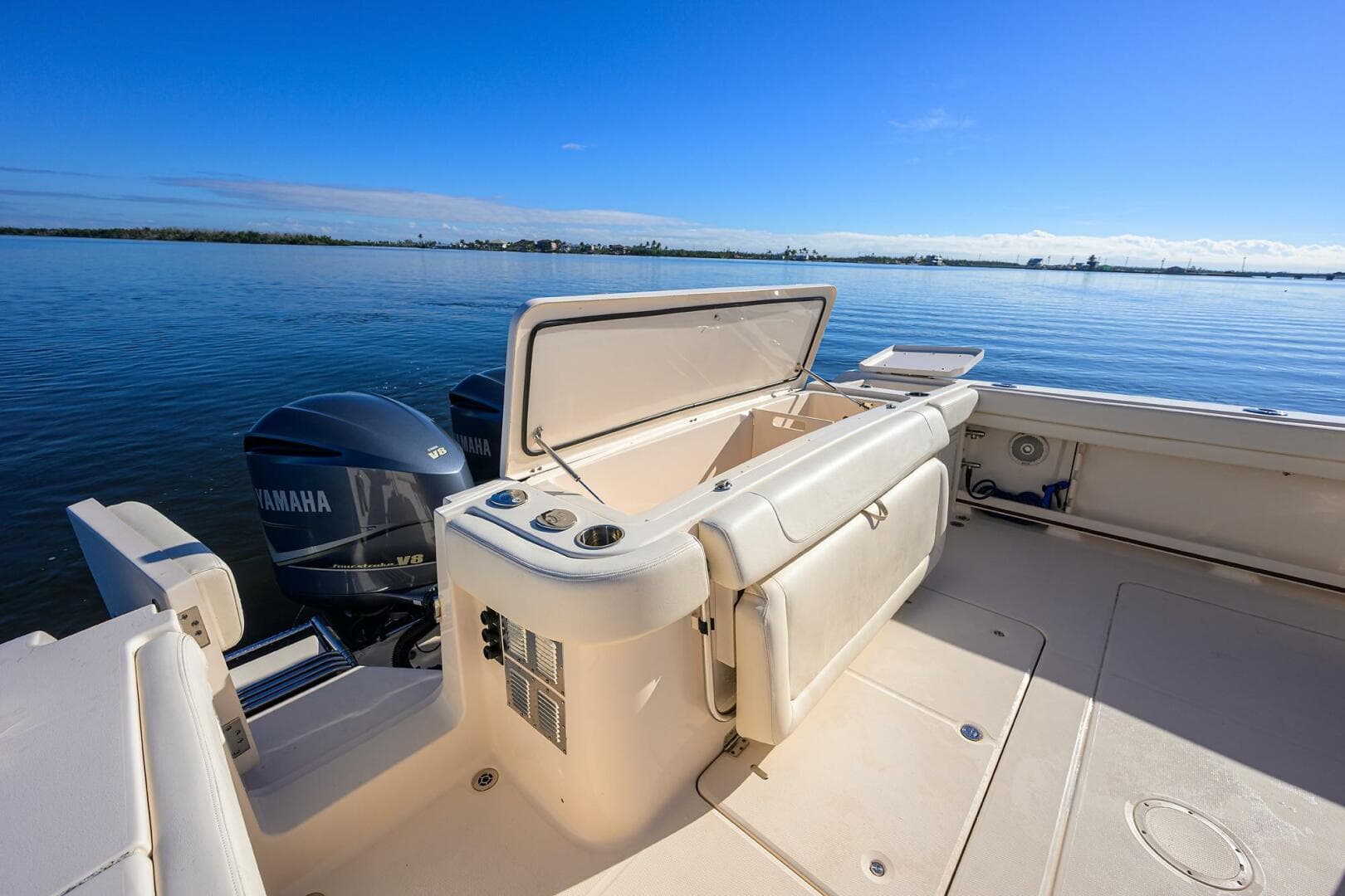 2018 Grady-White Canyon 376 — photo 27