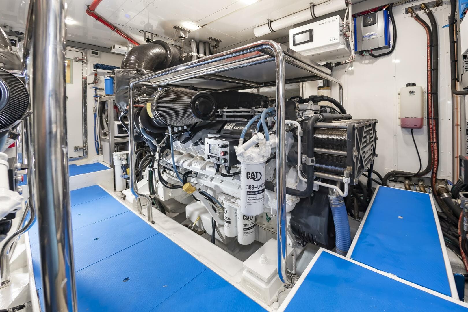 2017 Johnson 93 Flybridge — photo 107