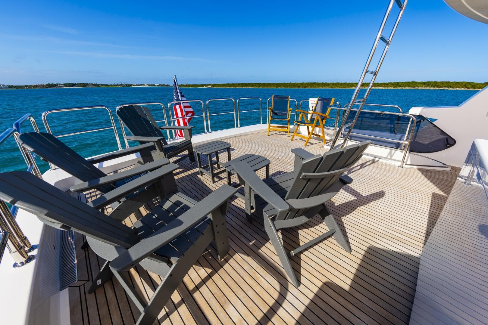 2017 Johnson 93 Flybridge — photo 21