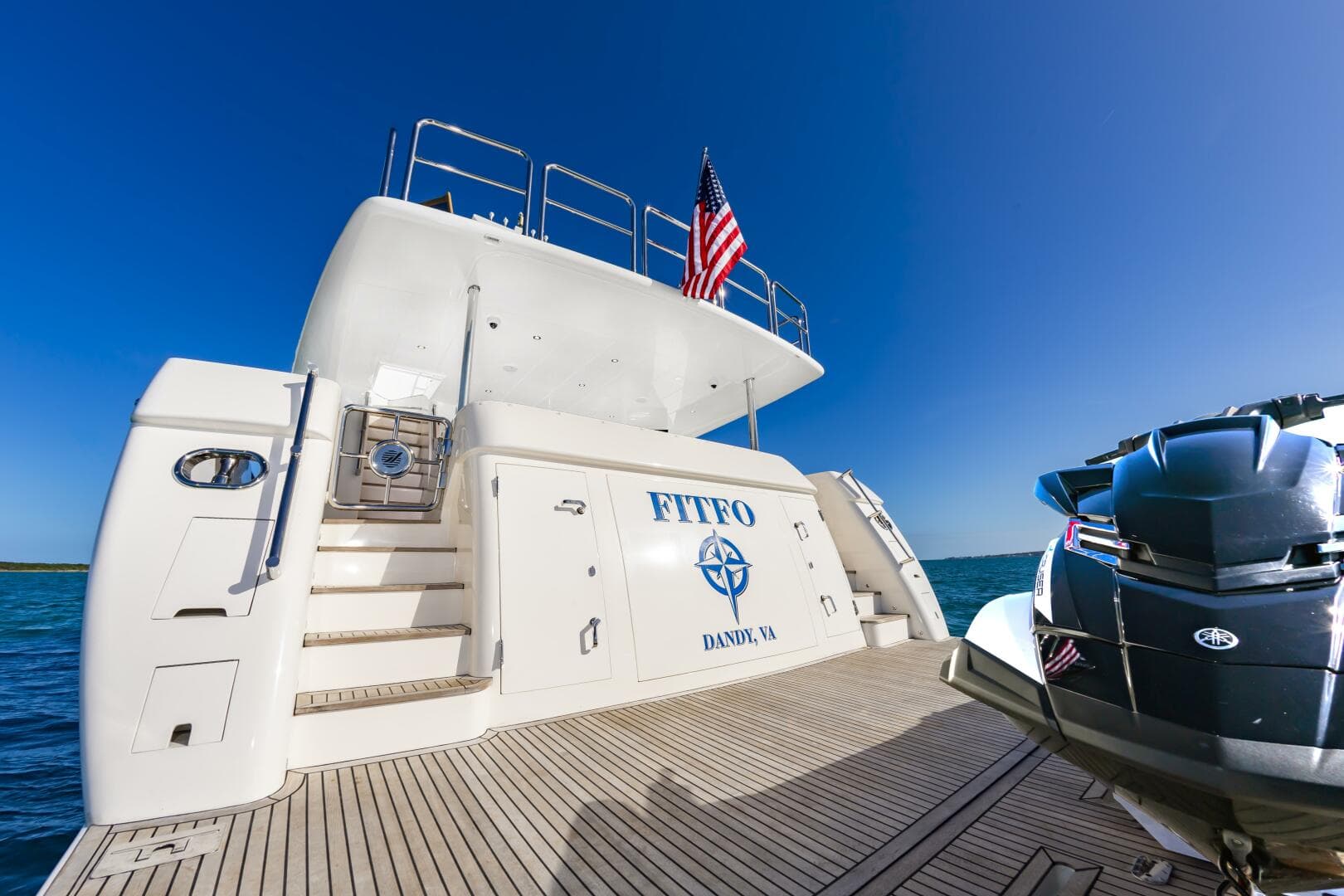 2017 Johnson 93 Flybridge — photo 26