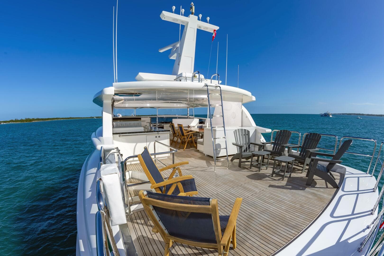 2017 Johnson 93 Flybridge — photo 20