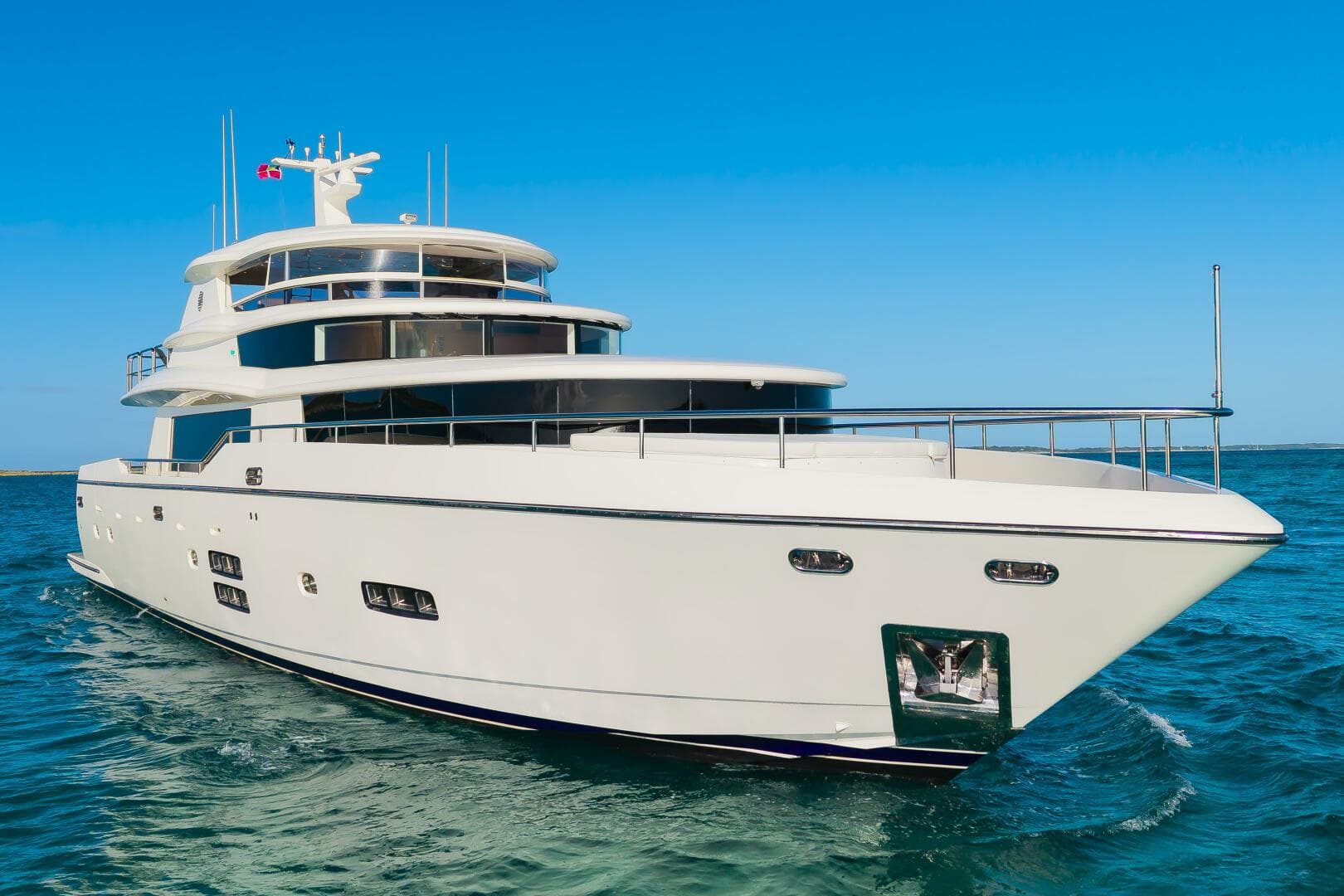 2017 Johnson 93 Flybridge — photo 129