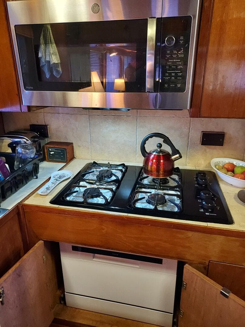 1982 Defever 52 Offshore Cruiser — photo 38