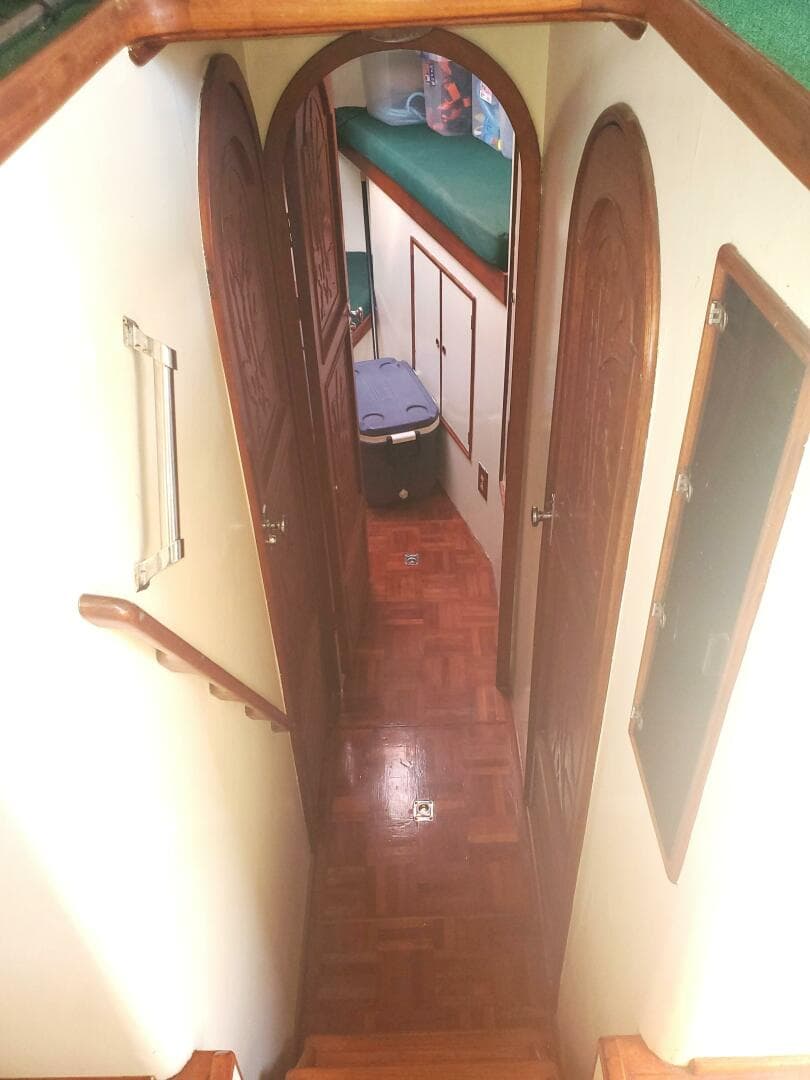 1981 Chb Sedan-Aft Cabin — photo 14