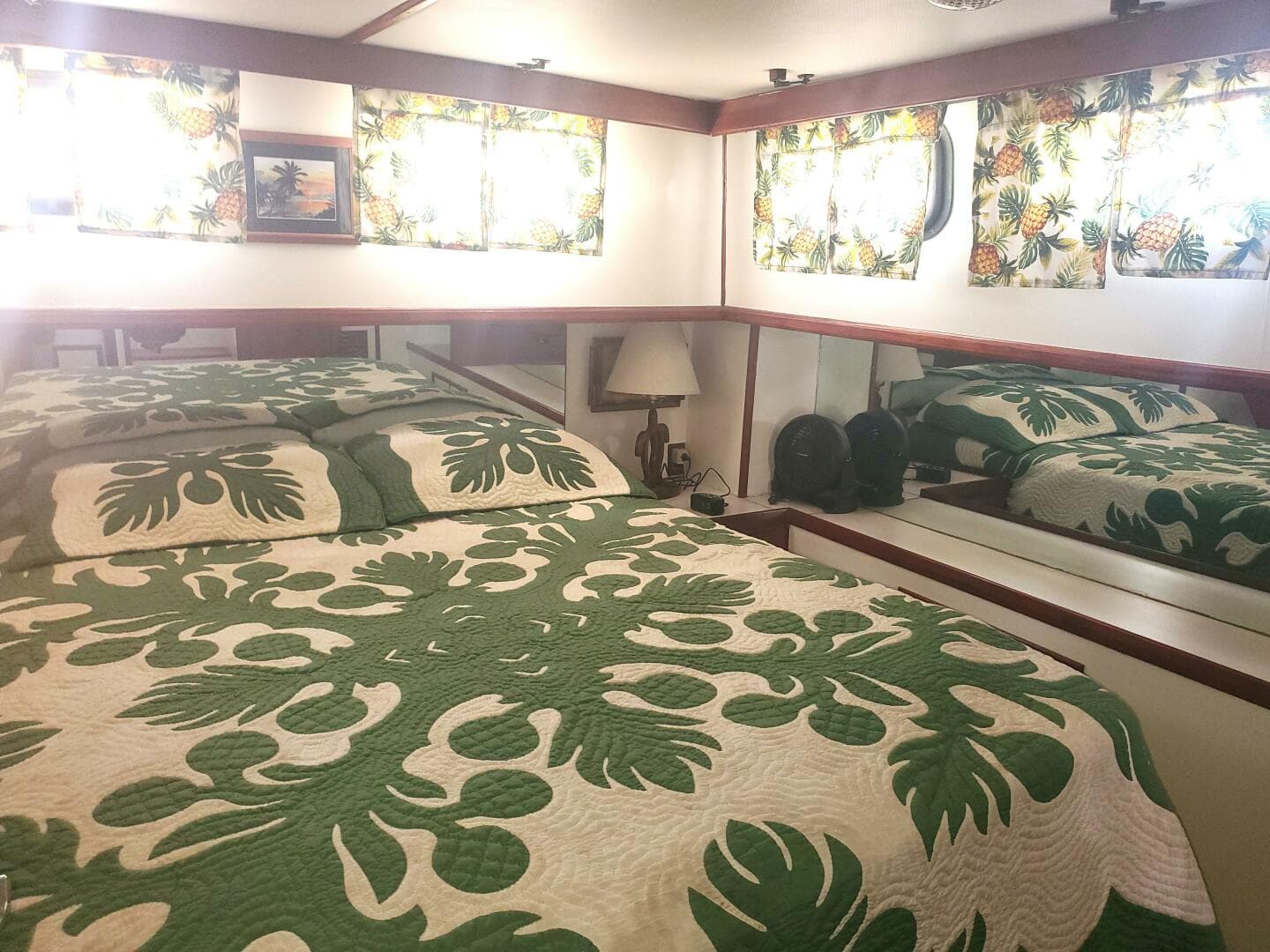 1981 Chb Sedan-Aft Cabin — photo 30