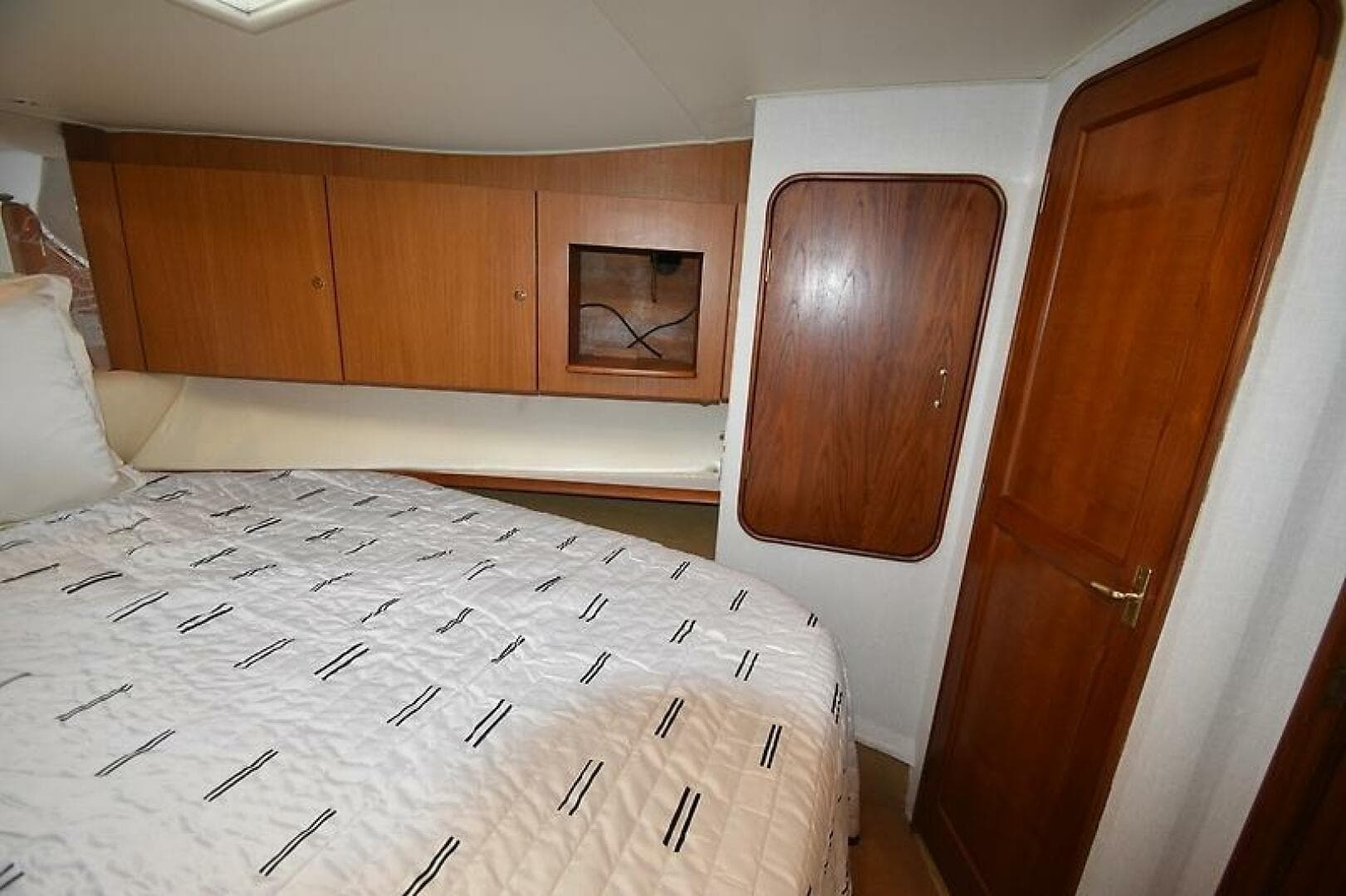 1997 Ocean 48 Convertible — photo 41