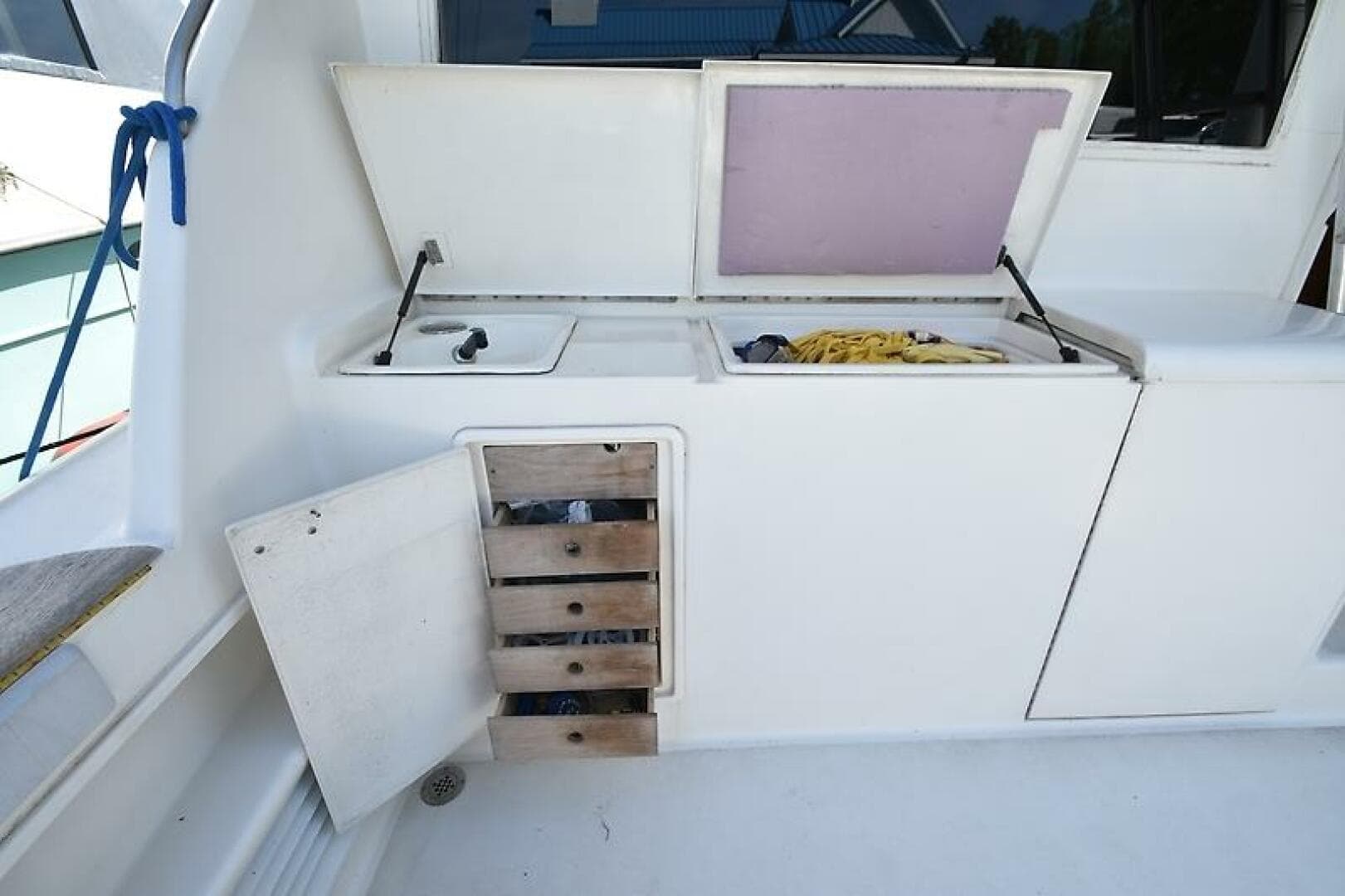 1997 Ocean 48 Convertible — photo 46