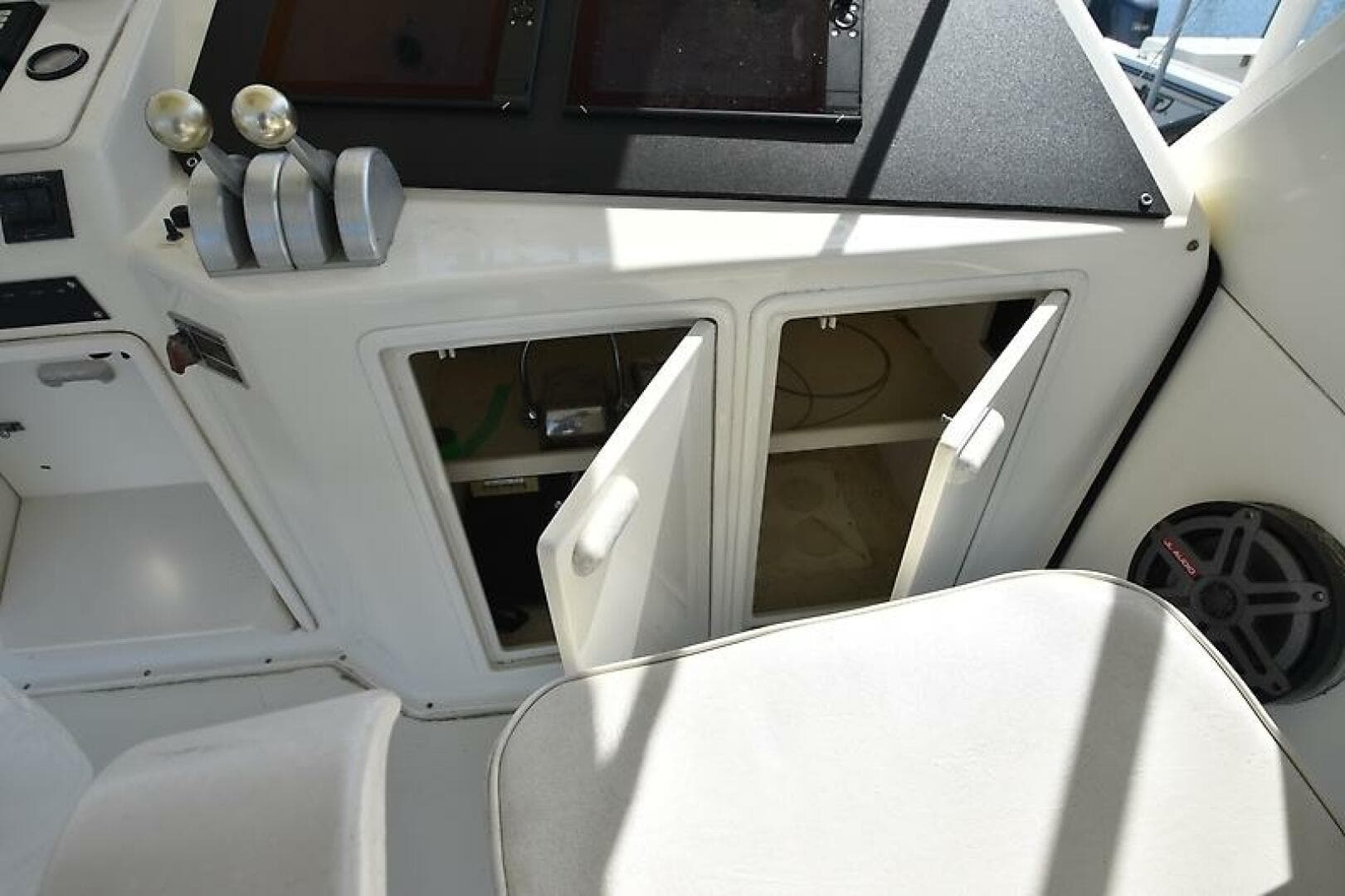 1997 Ocean 48 Convertible — photo 58