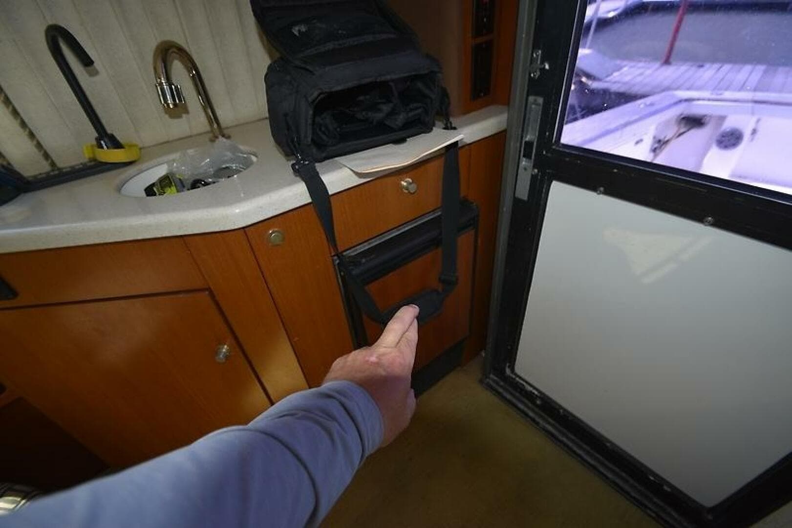 1997 Ocean 48 Convertible — photo 8