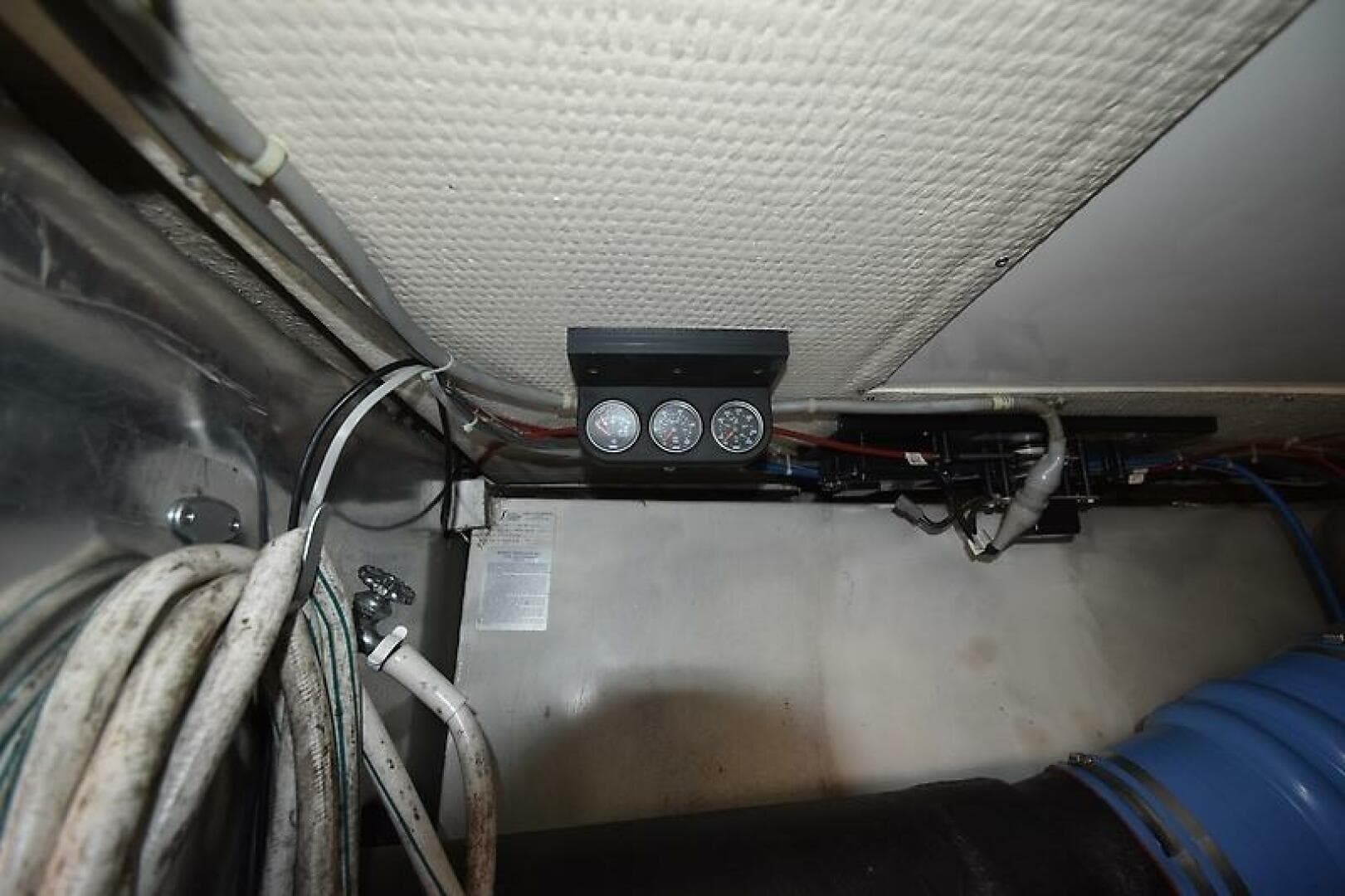 1997 Ocean 48 Convertible — photo 77