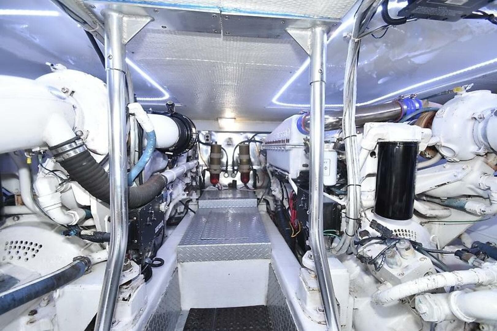 2000 Ocean Yachts 48 Convertible — photo 4