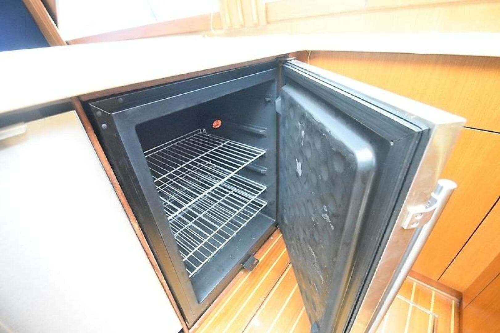 2000 Ocean Yachts 48 Convertible — photo 31