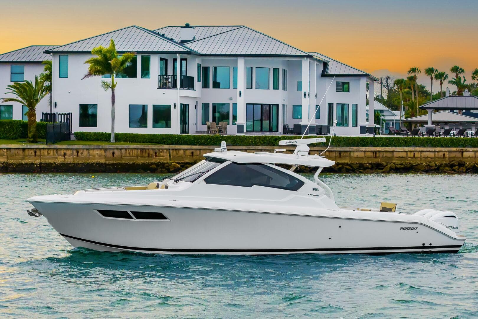 2020 Pursuit DC 365 Dual Console