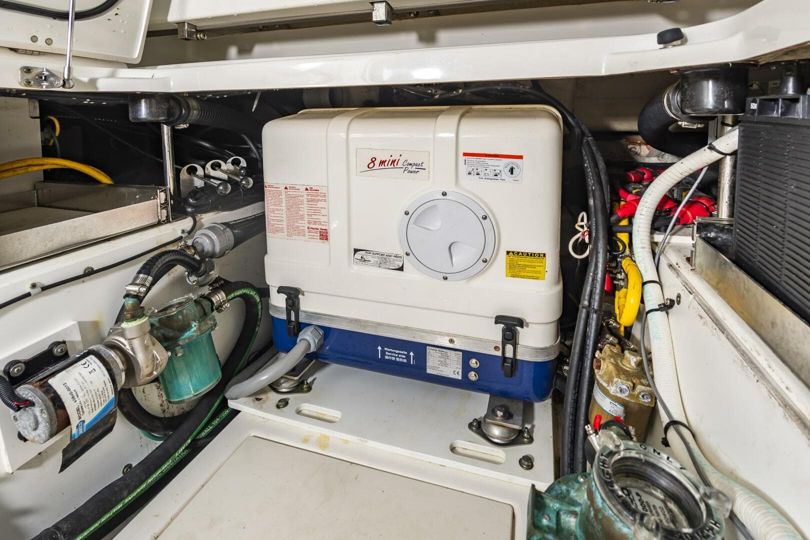 2020 Pursuit DC 365 Dual Console — photo 19