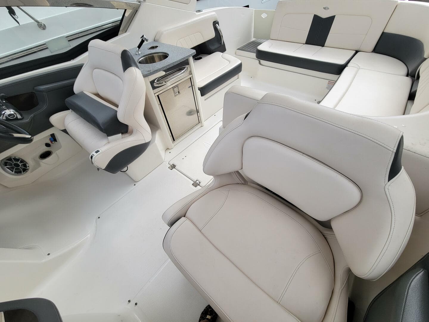 2017 Chaparral 307 Ssx — photo 11