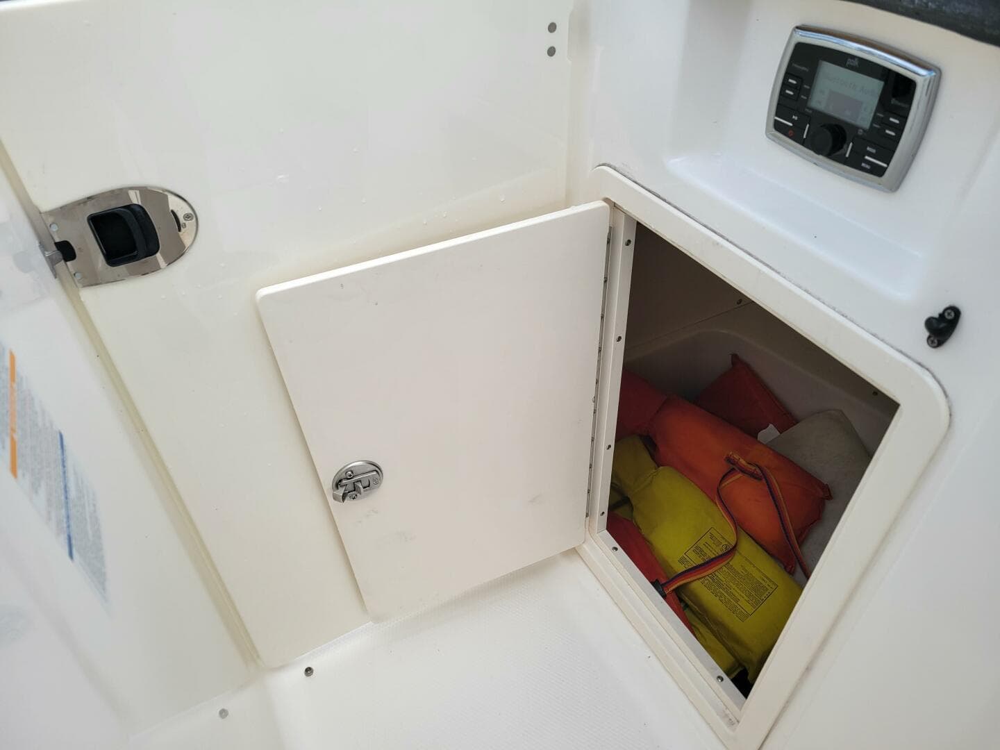 2017 Chaparral 307 Ssx — photo 23