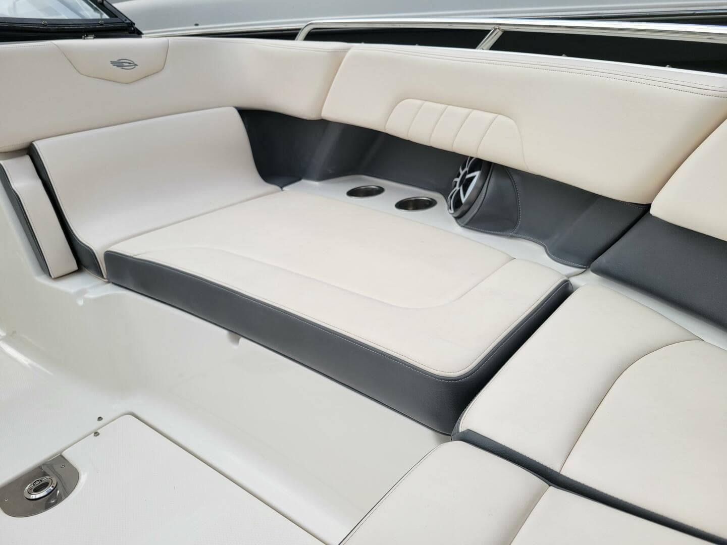 2017 Chaparral 307 Ssx — photo 29