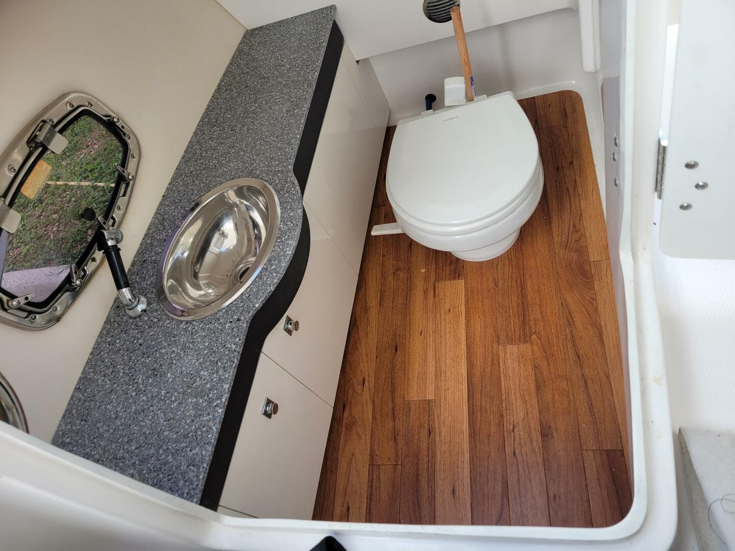 2017 Chaparral 307 Ssx — photo 17