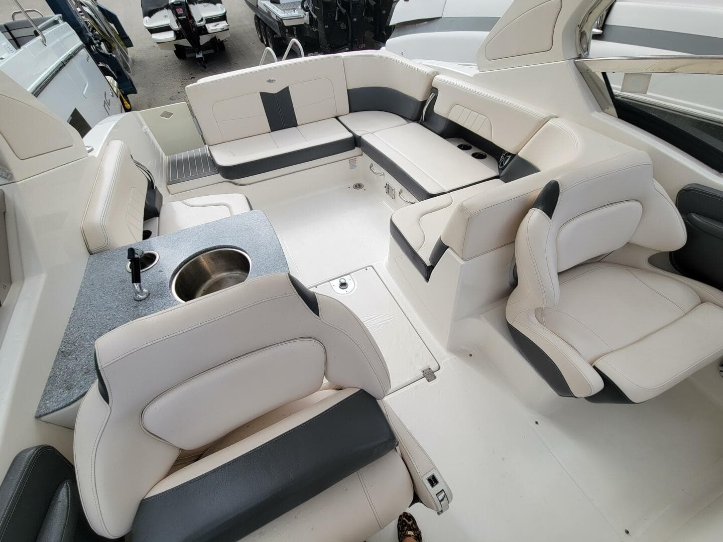 2017 Chaparral 307 Ssx — photo 10