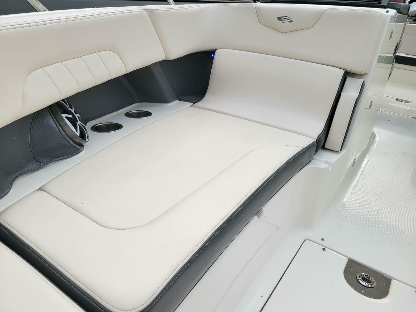 2017 Chaparral 307 Ssx — photo 30