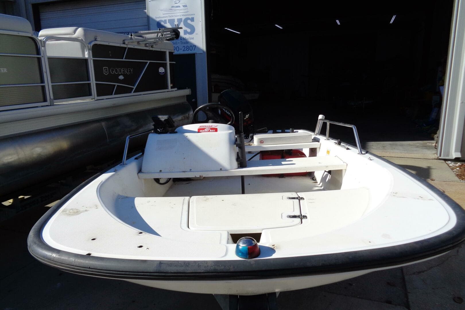2001 Boston Whaler Sport — photo 12