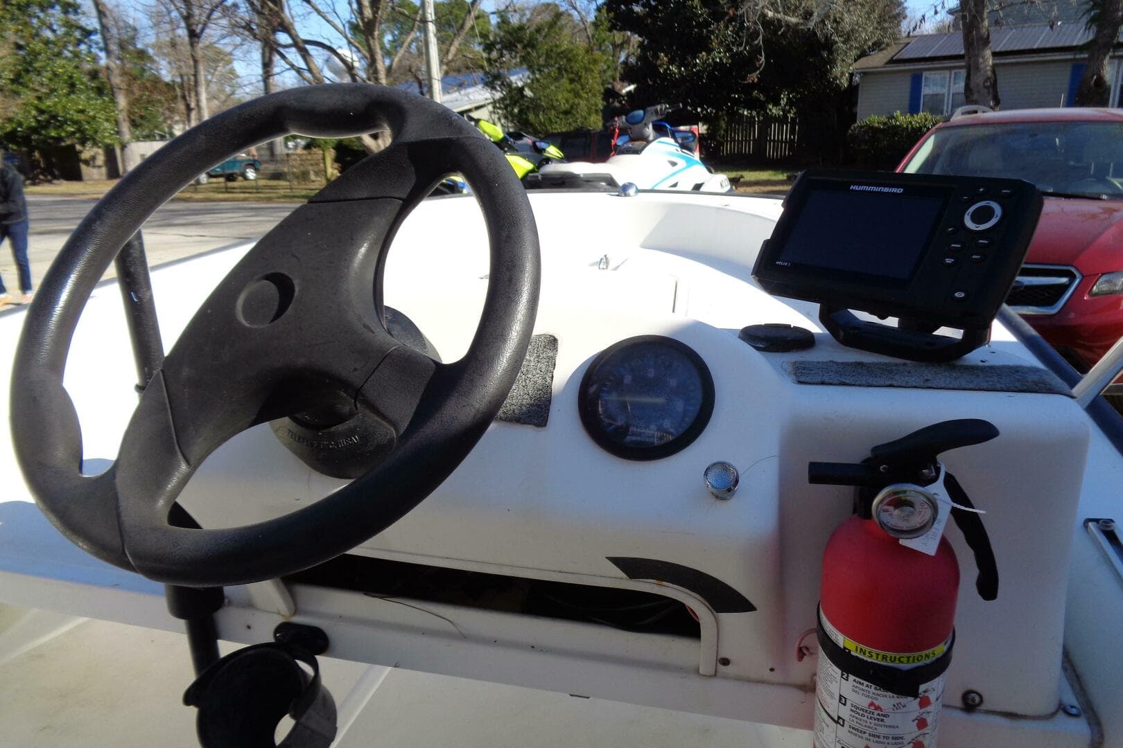 2001 Boston Whaler Sport — photo 8