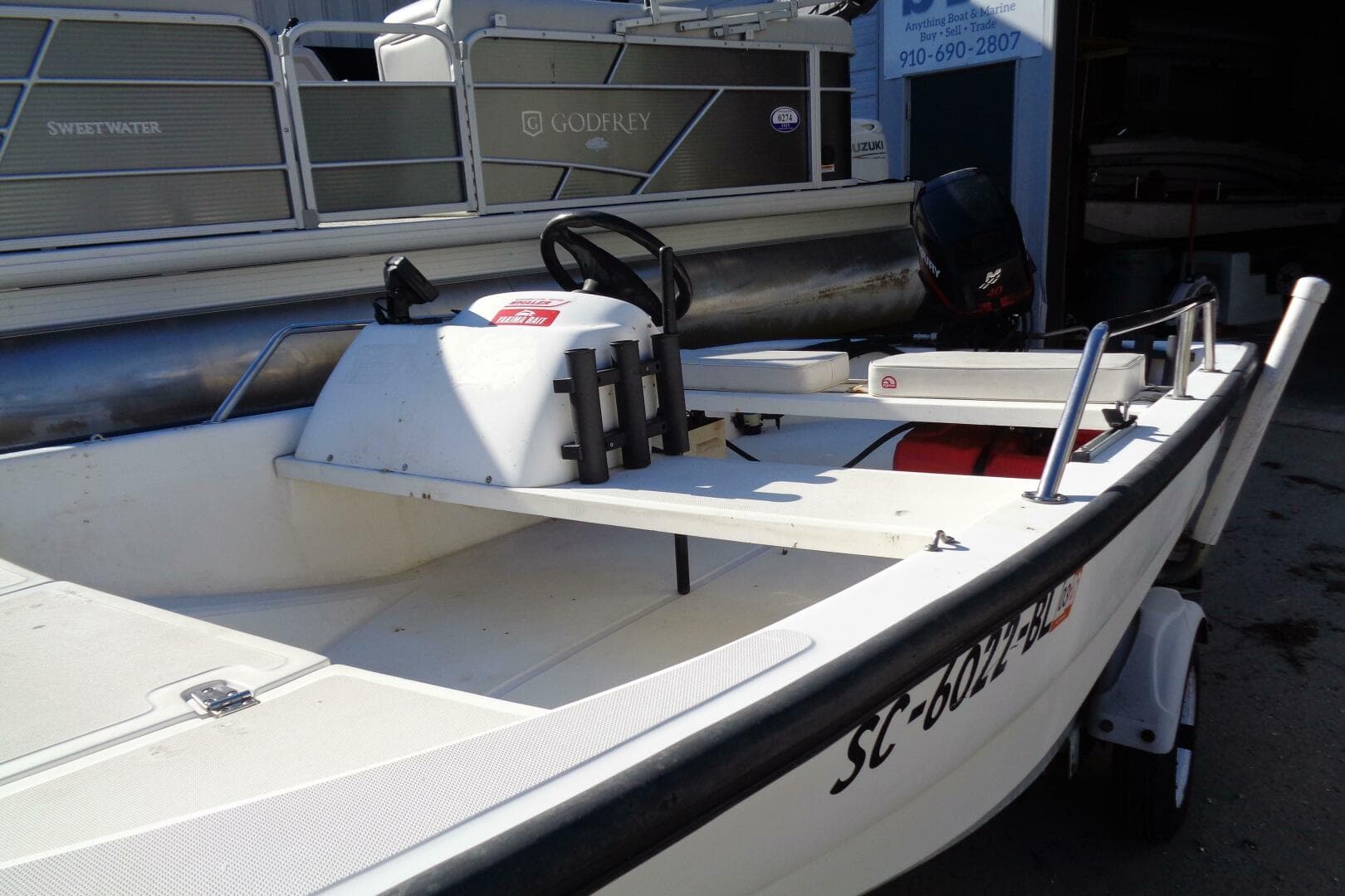 2001 Boston Whaler Sport — photo 13