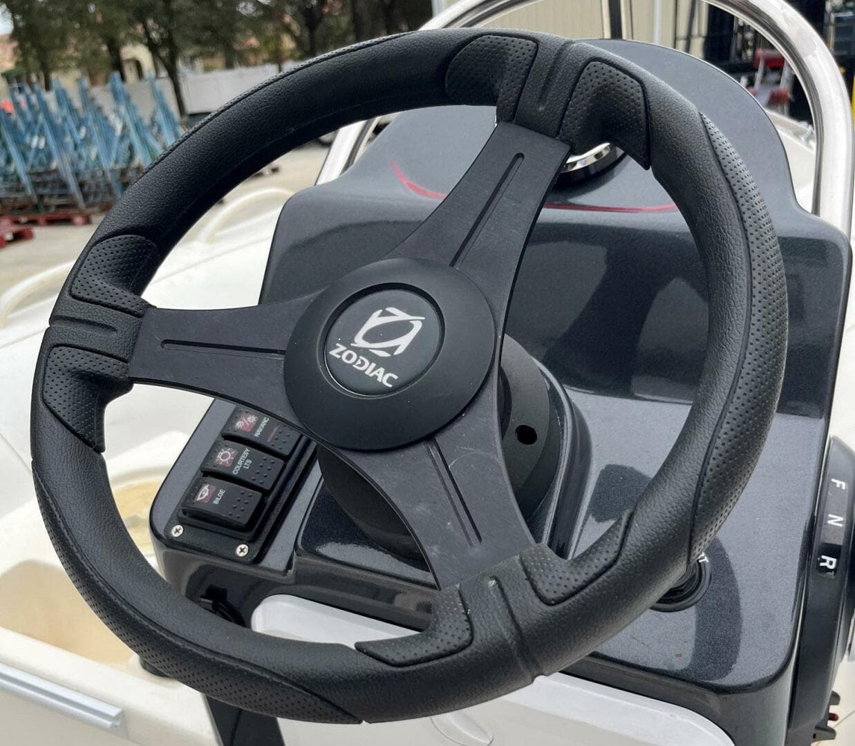 2024 Zodiac Yachtline 360 — photo 13