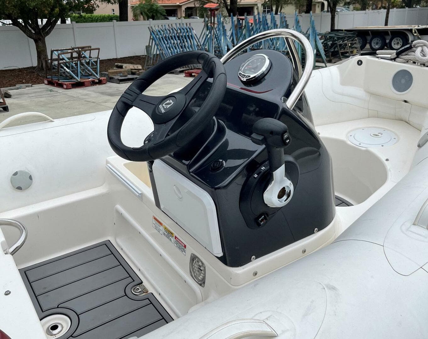 2024 Zodiac Yachtline 360 — photo 11
