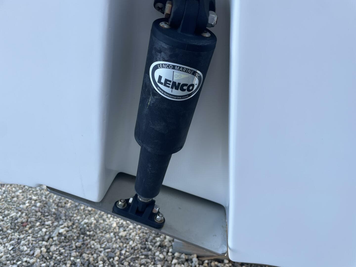 2017 Tidewater 220 LXF — photo 9